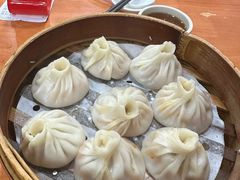 -莱莱小笼·乔艾
