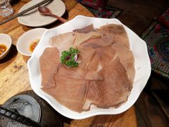 -老牌坊云南鱼豆花火锅(哈西万达店)