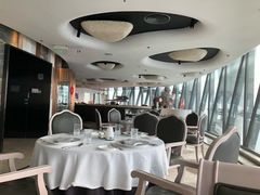 -广州塔卢特斯法国旋转餐厅