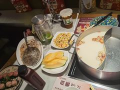 -尚尚仙·酸汤猪手·猪肚鸡火锅(华联万柳购物中心店)