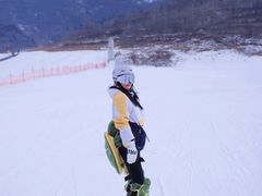 -济南卧虎山滑雪场