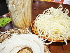 -黔有有贵州酸汤夺夺粉火锅(五味十字店)