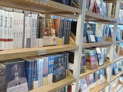 -猫的天空之城概念书店(北戴河蔚蓝海岸店)