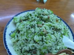 -胡子饮食店