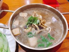 鸭血粉丝汤-龍堂蟹黄小笼包(万家丽店)