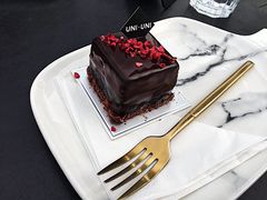 -UNI UNI(环亚凯瑟琳店)