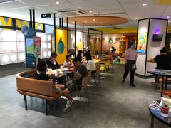 大堂-麦当劳(百联西郊购物中心店)