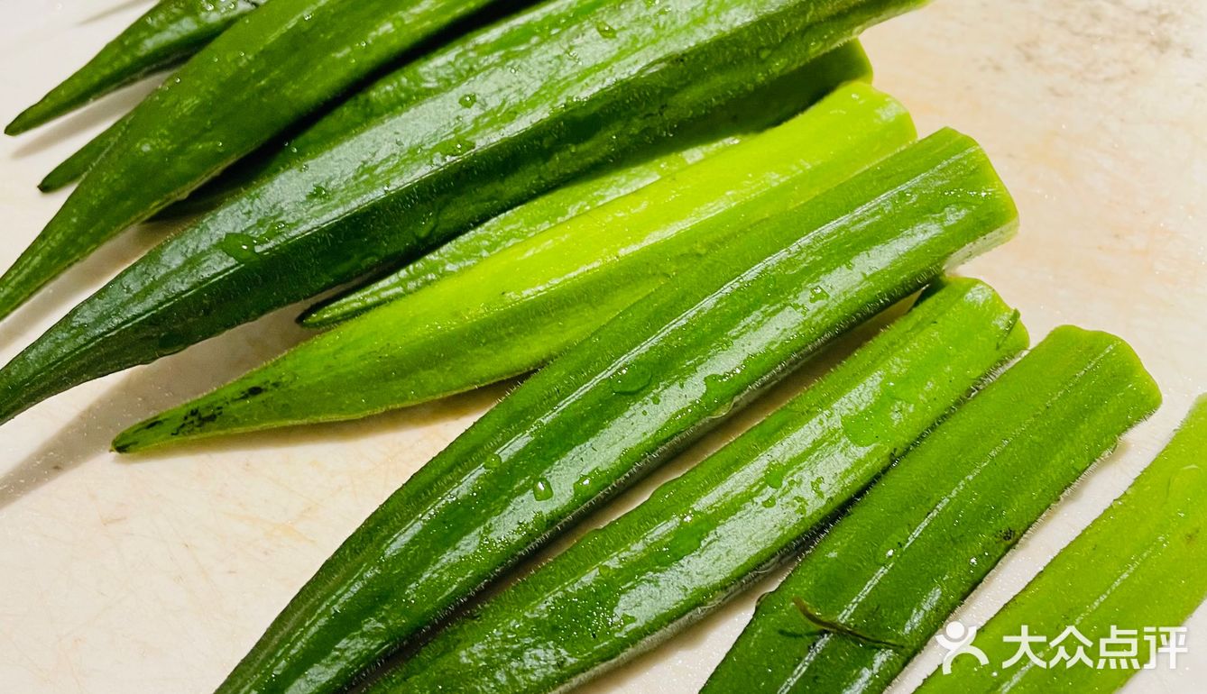 阳康觅食指南｜DIY菜谱：西红柿拌秋葵