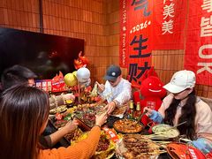 -何师烧烤Pro ·江湖川菜·小龙虾·精酿(太古里旗舰店)