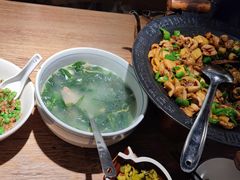 -聚鑫朋酸菜肥肠(文艺路口店)
