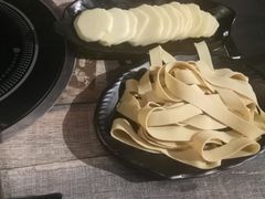 -鸡遇虾煲干锅火锅(小寨金莎店)