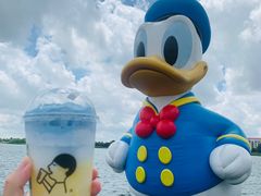 -喜茶(迪士尼小镇·平行宇宙店)