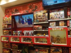-乐高品牌旗舰店(人民广场店)