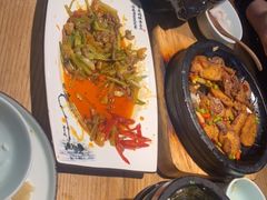 -九锅一堂酸菜鱼(万达广场店)