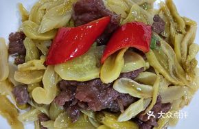 Cucumber Residue Stir-fried with Beef