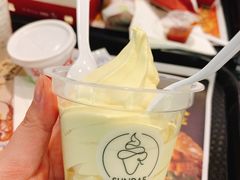 榴莲之神冰淇淋杯-肯德基(融创茂店)
