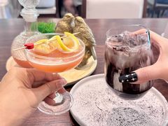 -Chom Cafe and Restaurant