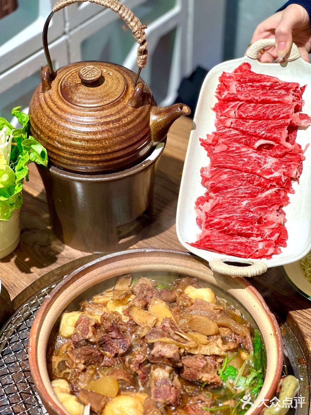 魔都探店｜广式风味牛腩牛杂煲无敌香