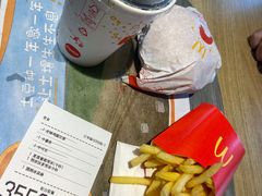 -麦当劳(深圳北站B2检票口楼上)