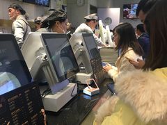 -奈雪的茶(亨特国际广场店)