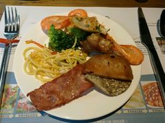 -怡人怡口牛排海鲜自助(飞龙大厦店)