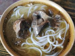 -正宗李家土鸡米线店