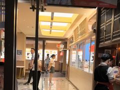 -阿瓦山寨·湘菜现炒·剁椒鱼头王(咸阳总店)