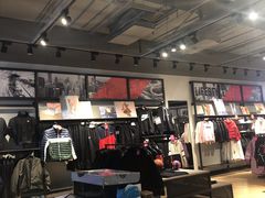 -永旺黄岛购物中心