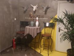 -HIGH FIVE哈福手工汉堡(桂林路店)