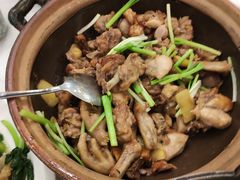 砂锅香焗鸡-围龙屋客家食府(福田店)