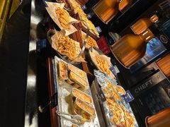 -钱小奴海鲜自助黑金店(杭州滨江龙湖店)