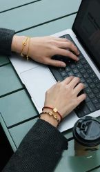 -周生生Chow Sang Sang(恒隆广场店)