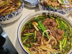 -镇南锅盖面馆(解放路店)