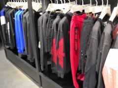 -王府井奥莱临潼小镇(临潼店)