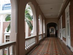 -香港大学