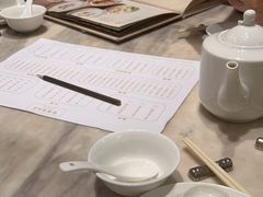 -香港百合居(LCM置汇旭辉广场店)
