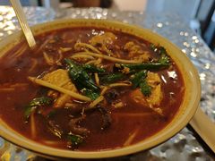 -粉八·云南米线·建水烧烤(常熟路店)