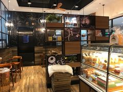 面包甜点陈列柜-天母蓝鸟烘焙·蛋糕·下午茶(蜂汇店)