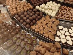 -Laderach 莱德拉(上海环贸iapm店)