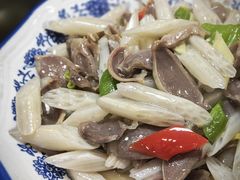 鸭胗炒莲藕带-广迎居老正兴菜馆