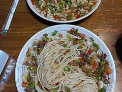 -歹歹的加个面过油肉拌面
