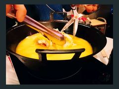 -鲜入围煮花胶鸡海鲜火锅