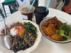 -CowCow其其·牛杂咖啡公司(六运店)
