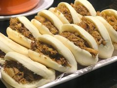 粉蒸肉夹馍-東舍食唐精品陕菜馆