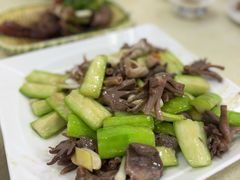 胜瓜炒鹅什-津津食品店