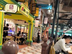 -大食代美食广场(上海中心店)