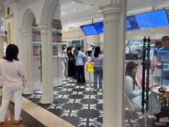 -HOT CRUSH趁热集合·现烤面包(上海环球港店)