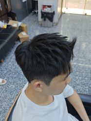 -藤野造型专业烫染接发