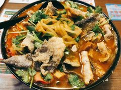 招牌炸酱小锅薯粉-肥汁米蘭香港米线(宁波路总店)