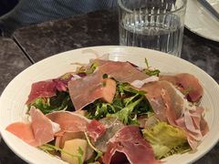 桃子芭乐火腿沙拉-LESCEDARS Brasserie Bistro香柏树